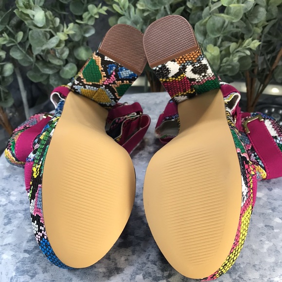 FashionNova Head in the Clouds Multi Snake 5.5” Platform Heels WMS 6M🌟NWOT🌟 - Picture 12 of 13